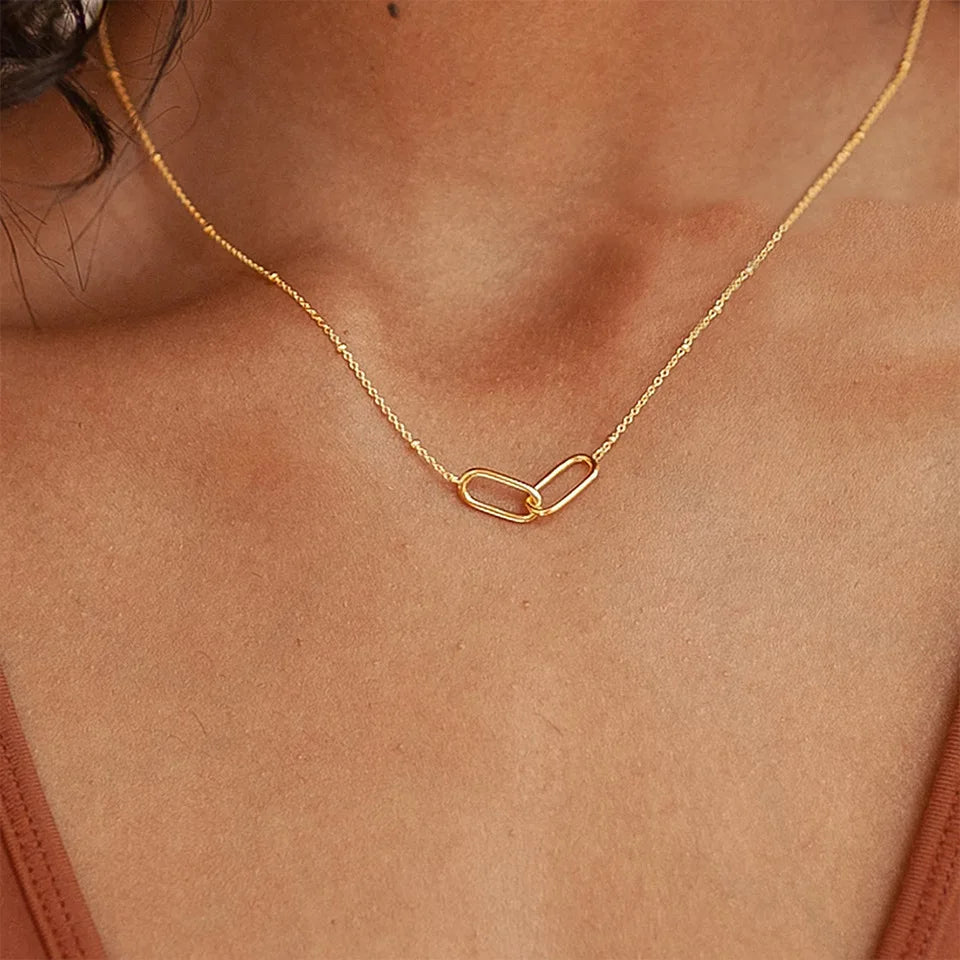 Gold Plated Stainless Steel Interlocking Paperclip Pendant Necklace for Women Satellite Chain Choker Jewelry